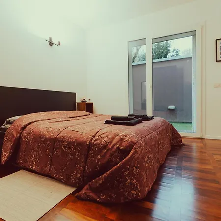 Wood Exclusive With Free Parking Apartman