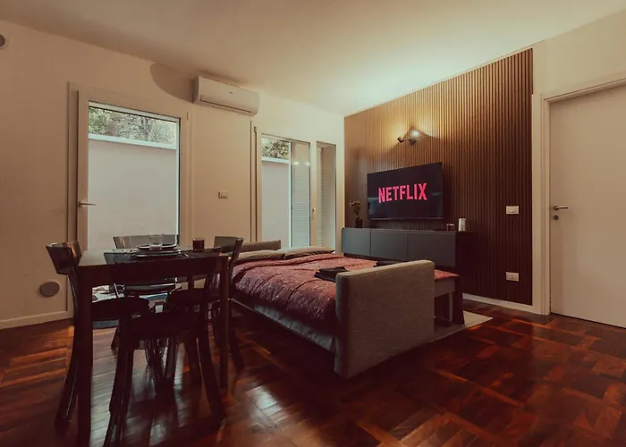 Wood Exclusive With Free Parking Ravenna