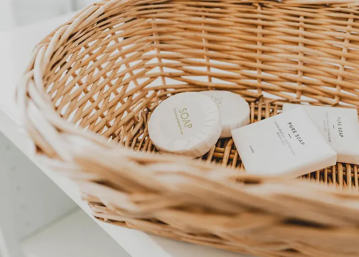 Wood Exclusive With Free Parking *