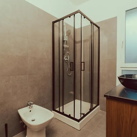 Wood Exclusive With Free Parking